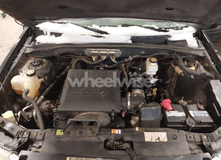 Photo 10 of 2010 Ford Escape XLT (VIN 1FMCU9DG2AKB66471)