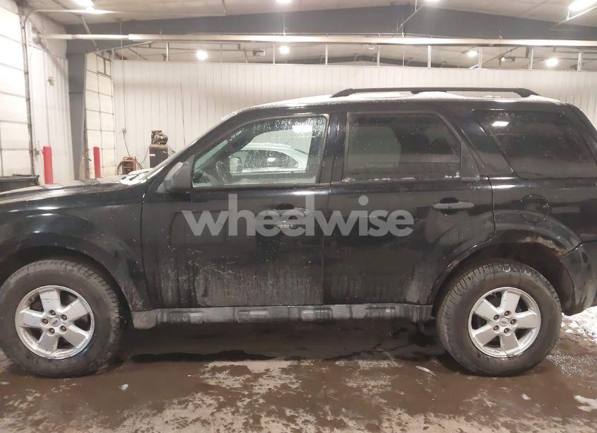 Photo 15 of 2010 Ford Escape XLT (VIN 1FMCU9DG2AKB66471)