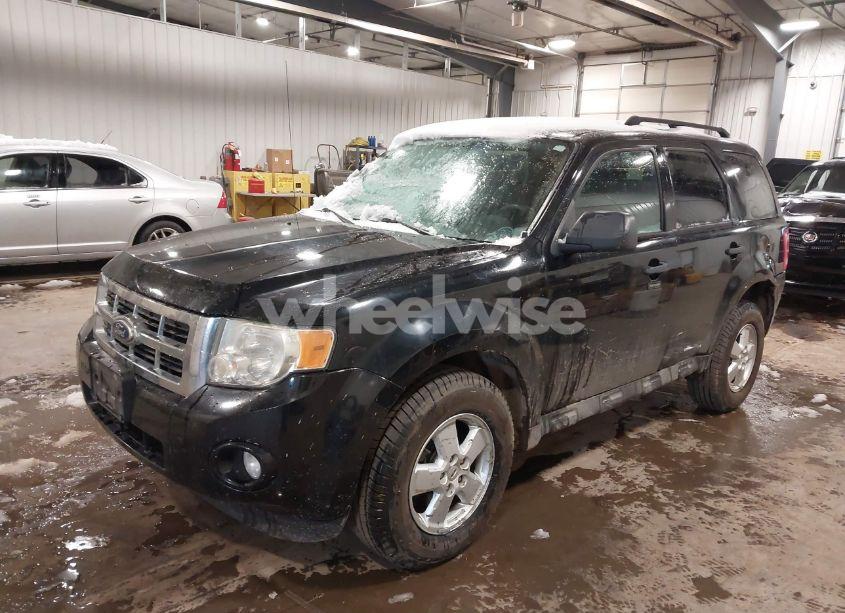 Photo 2 of 2010 Ford Escape XLT (VIN 1FMCU9DG2AKB66471)