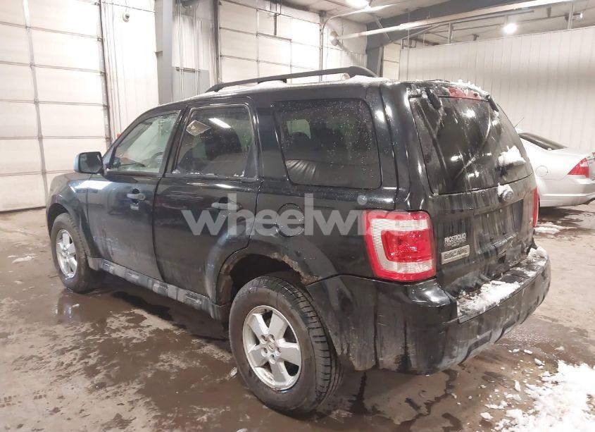 Photo 3 of 2010 Ford Escape XLT (VIN 1FMCU9DG2AKB66471)