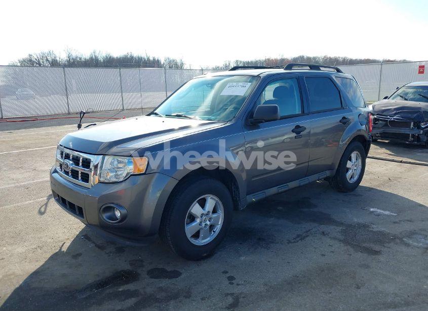 Photo 2 of 2010 Ford Escape XLT (VIN 1FMCU9DG2AKB88387)