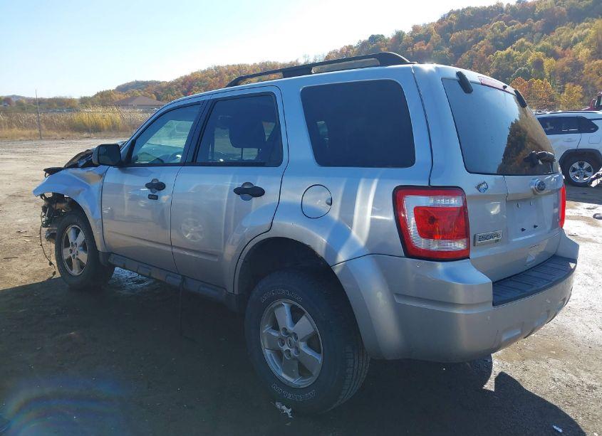 Photo 3 of 2010 Ford Escape XLT (VIN 1FMCU9DG2AKC69292)