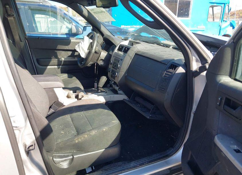 Photo 5 of 2010 Ford Escape XLT (VIN 1FMCU9DG2AKC69292)