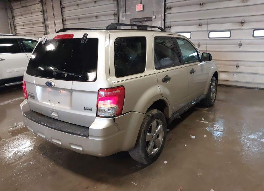 Photo 4 of 2010 Ford Escape XLT (VIN 1FMCU9DG2AKD17597)