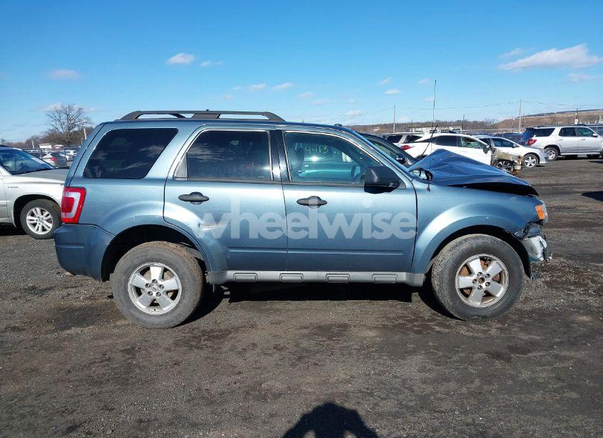 Photo 13 of 2010 Ford Escape XLT (VIN 1FMCU9DG2AKD41687)