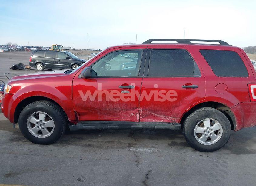 Photo 14 of 2011 Ford Escape XLT (VIN 1FMCU9DG2BKA56120)
