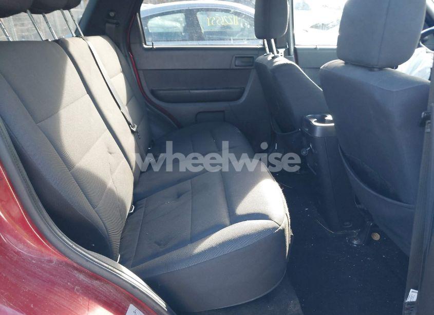 Photo 8 of 2011 Ford Escape XLT (VIN 1FMCU9DG2BKA71717)