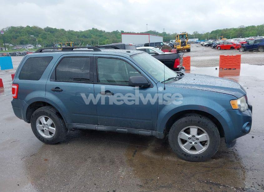 Photo 13 of 2011 Ford Escape XLT (VIN 1FMCU9DG2BKB96135)