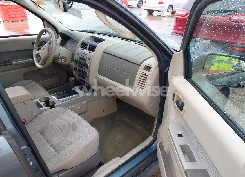 Photo 5 of 2011 Ford Escape XLT (VIN 1FMCU9DG2BKB96135)