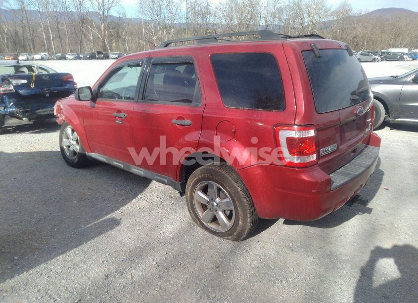 Photo 3 of 2011 Ford Escape XLT (VIN 1FMCU9DG2BKC02614)