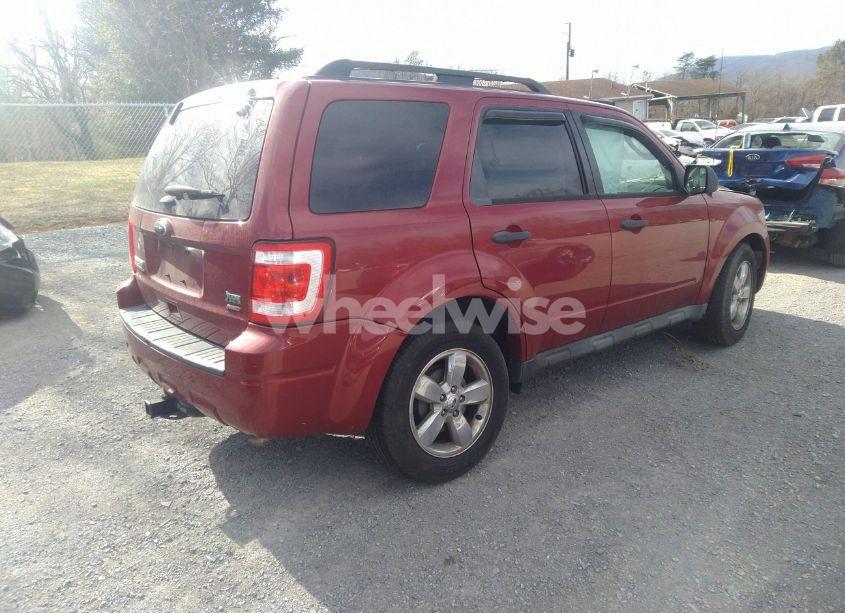 Photo 4 of 2011 Ford Escape XLT (VIN 1FMCU9DG2BKC02614)