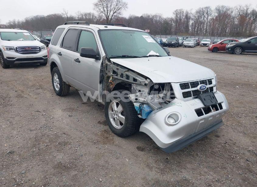 2011 Ford Escape XLT (VIN 1FMCU9DG2BKC47620) main photo