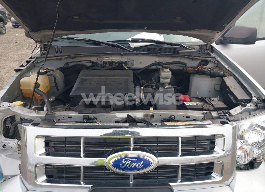 Photo 10 of 2011 Ford Escape XLT (VIN 1FMCU9DG2BKC47620)