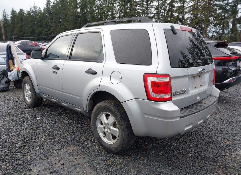 Photo 3 of 2011 Ford Escape XLT (VIN 1FMCU9DG2BKC54289)