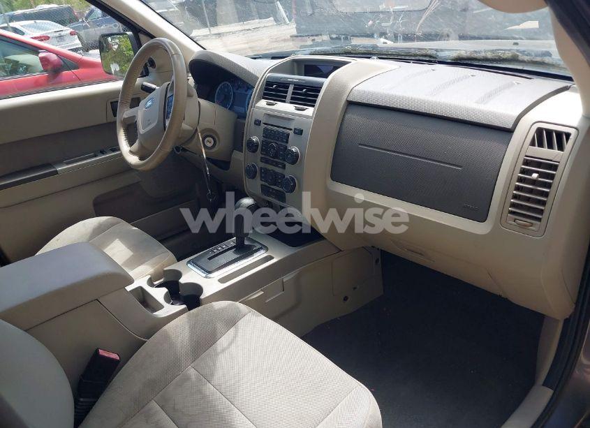 Photo 5 of 2012 Ford Escape XLT (VIN 1FMCU9DG2CKB21453)