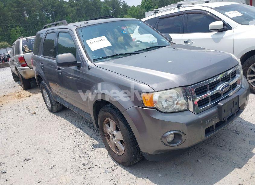 2010 Ford Escape XLT (VIN 1FMCU9DG3AKA55265) main photo