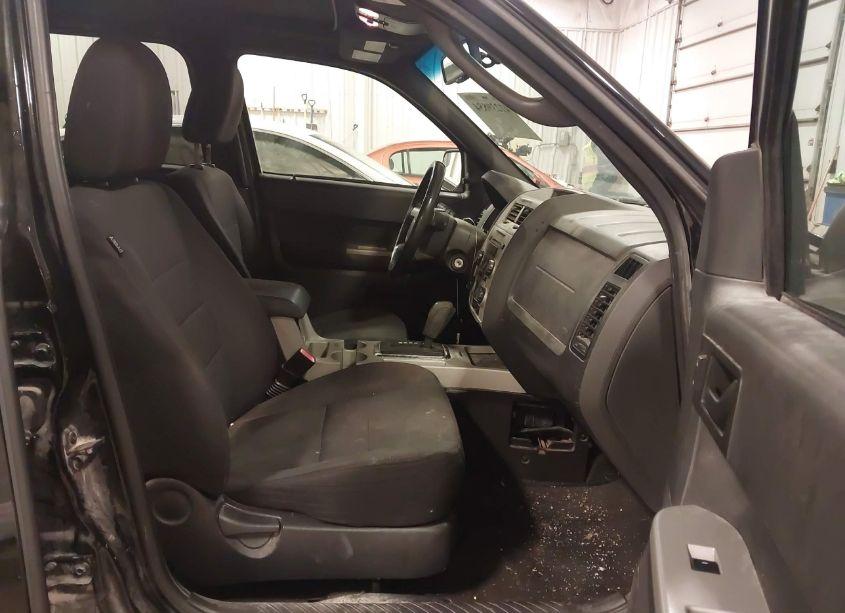 Photo 5 of 2010 Ford Escape XLT (VIN 1FMCU9DG3AKA96110)