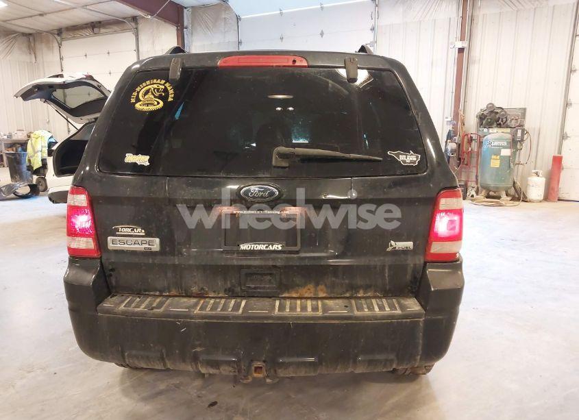 Photo 16 of 2010 Ford Escape XLT (VIN 1FMCU9DG3AKD10576)