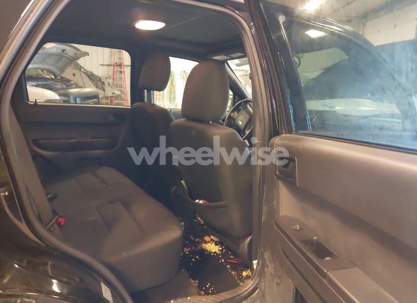 Photo 8 of 2010 Ford Escape XLT (VIN 1FMCU9DG3AKD10576)