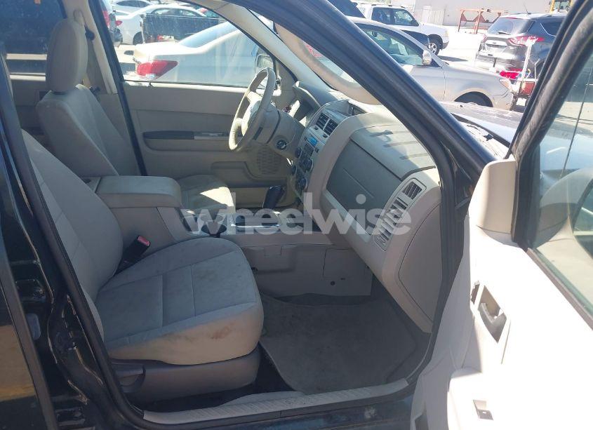 Photo 5 of 2011 Ford Escape XLT (VIN 1FMCU9DG3BKC01794)