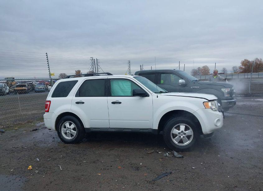 Photo 13 of 2011 Ford Escape XLT (VIN 1FMCU9DG3BKC53944)