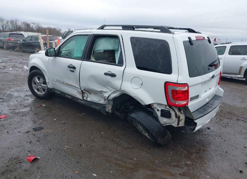 Photo 3 of 2011 Ford Escape XLT (VIN 1FMCU9DG3BKC53944)