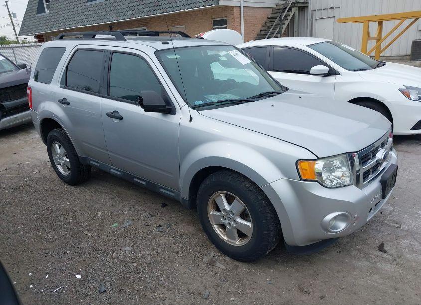 2012 Ford Escape XLT (VIN 1FMCU9DG3CKA74739) main photo