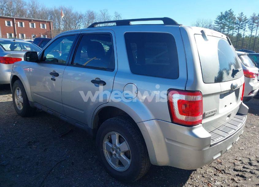 Photo 3 of 2010 Ford Escape XLT (VIN 1FMCU9DG4AKC07120)