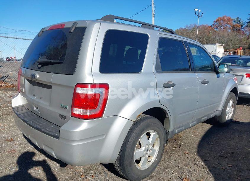 Photo 4 of 2010 Ford Escape XLT (VIN 1FMCU9DG4AKC07120)