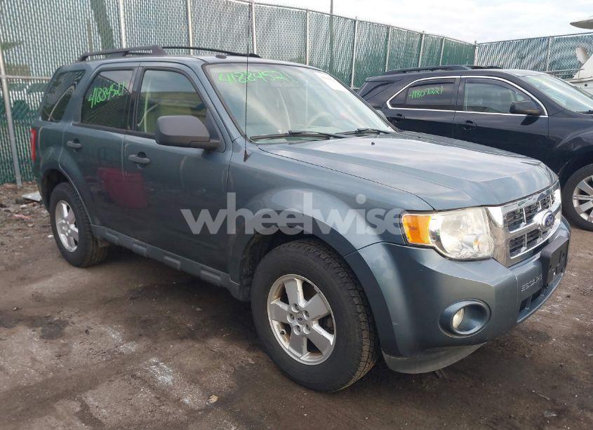 2010 Ford Escape XLT (VIN 1FMCU9DG4AKC74302) main photo