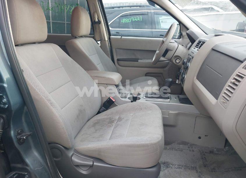 Photo 5 of 2010 Ford Escape XLT (VIN 1FMCU9DG4AKC74302)