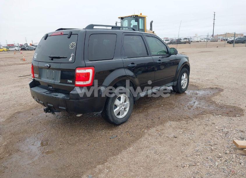Photo 4 of 2010 Ford Escape XLT (VIN 1FMCU9DG4AKD00672)