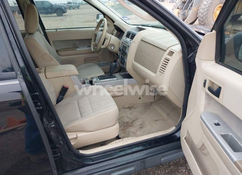 Photo 5 of 2010 Ford Escape XLT (VIN 1FMCU9DG4AKD00672)