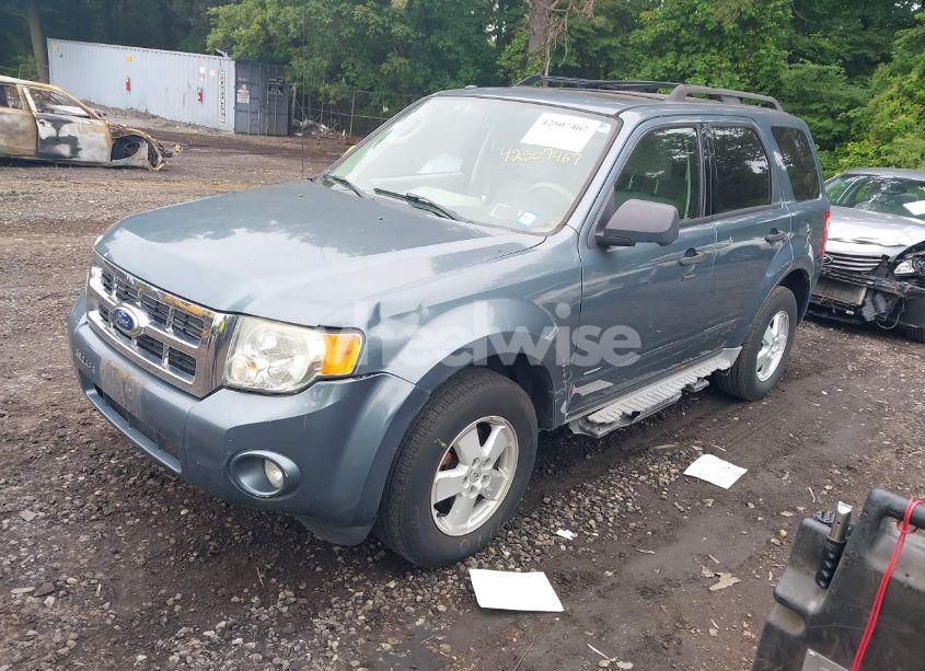 Photo 2 of 2010 Ford Escape XLT (VIN 1FMCU9DG4AKD05189)