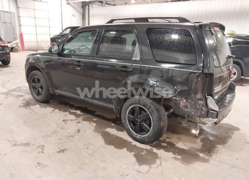 Photo 3 of 2011 Ford Escape XLT (VIN 1FMCU9DG4BKA32000)