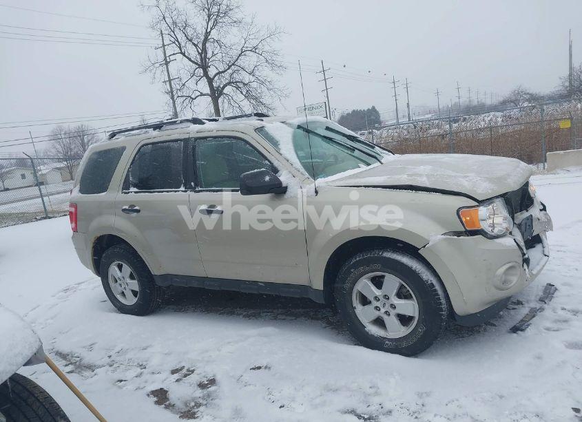 Photo 14 of 2011 Ford Escape XLT (VIN 1FMCU9DG4BKA49900)