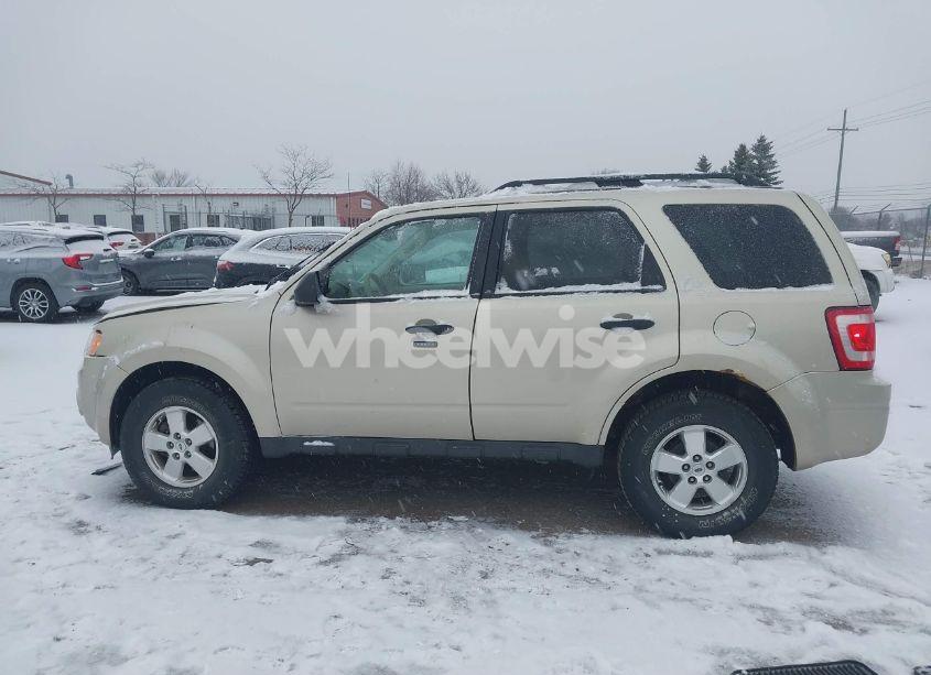Photo 15 of 2011 Ford Escape XLT (VIN 1FMCU9DG4BKA49900)