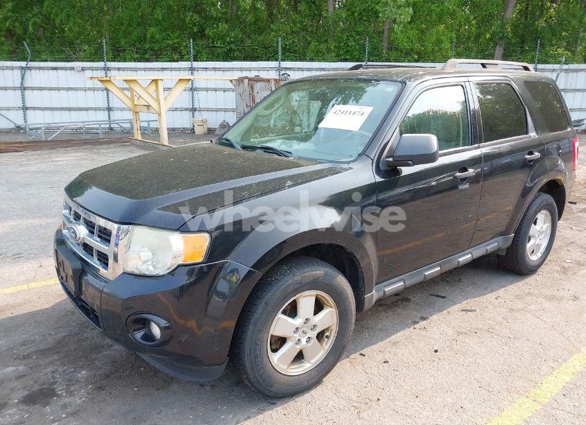 Photo 2 of 2011 Ford Escape XLT (VIN 1FMCU9DG4BKA64865)