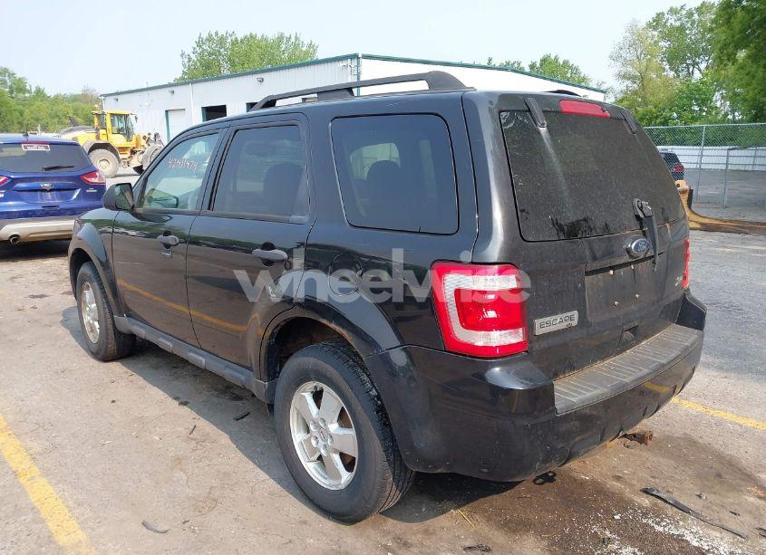 Photo 3 of 2011 Ford Escape XLT (VIN 1FMCU9DG4BKA64865)