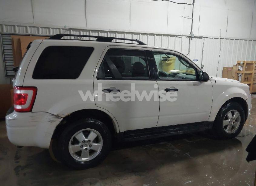 Photo 13 of 2011 Ford Escape XLT (VIN 1FMCU9DG4BKA86901)