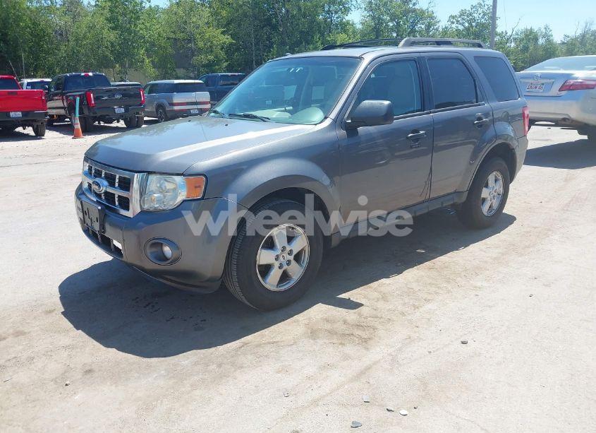 Photo 2 of 2011 Ford Escape XLT (VIN 1FMCU9DG4BKB17225)