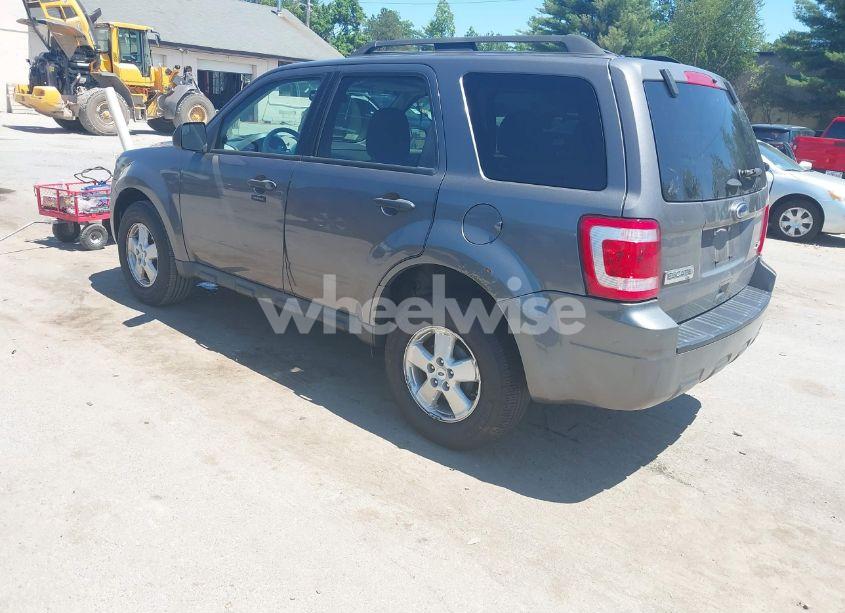 Photo 3 of 2011 Ford Escape XLT (VIN 1FMCU9DG4BKB17225)