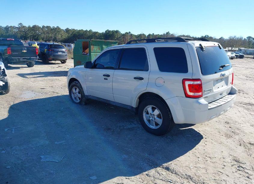 Photo 3 of 2011 Ford Escape XLT (VIN 1FMCU9DG4BKB17872)