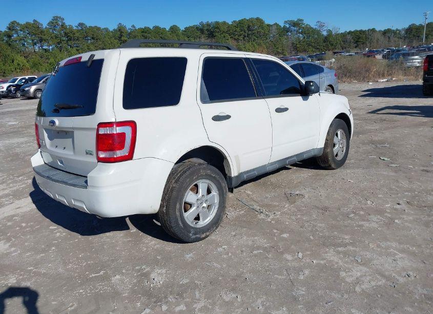 Photo 4 of 2011 Ford Escape XLT (VIN 1FMCU9DG4BKB17872)