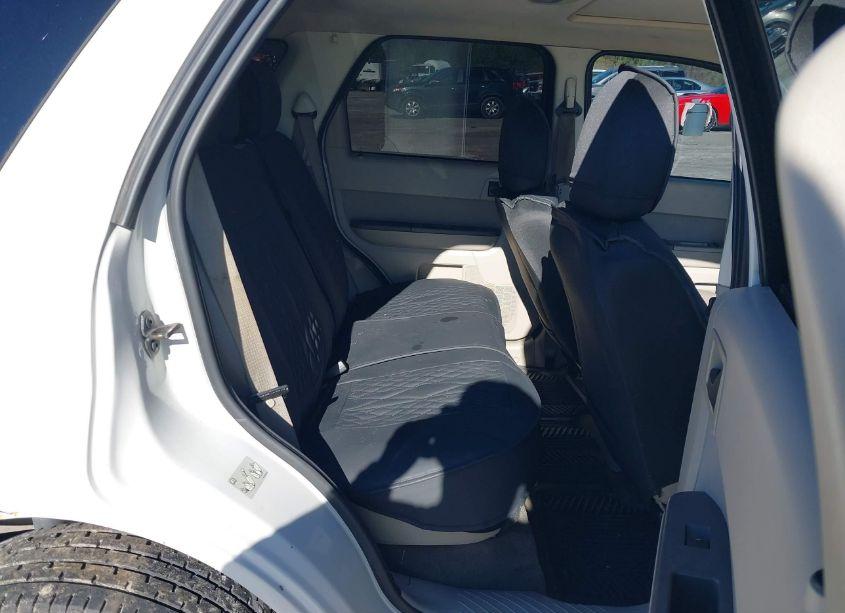 Photo 8 of 2011 Ford Escape XLT (VIN 1FMCU9DG4BKB17872)