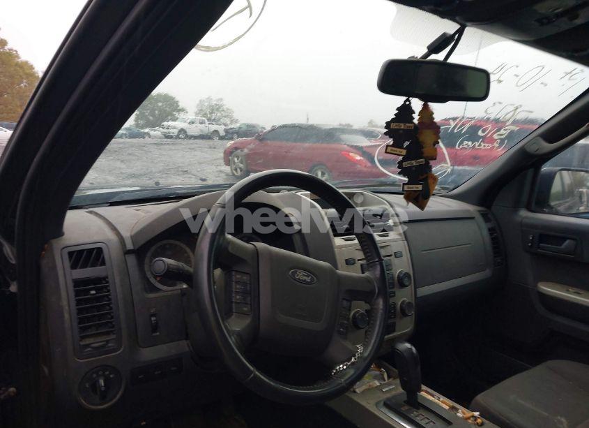 Photo 5 of 2011 Ford Escape XLT (VIN 1FMCU9DG4BKB35496)