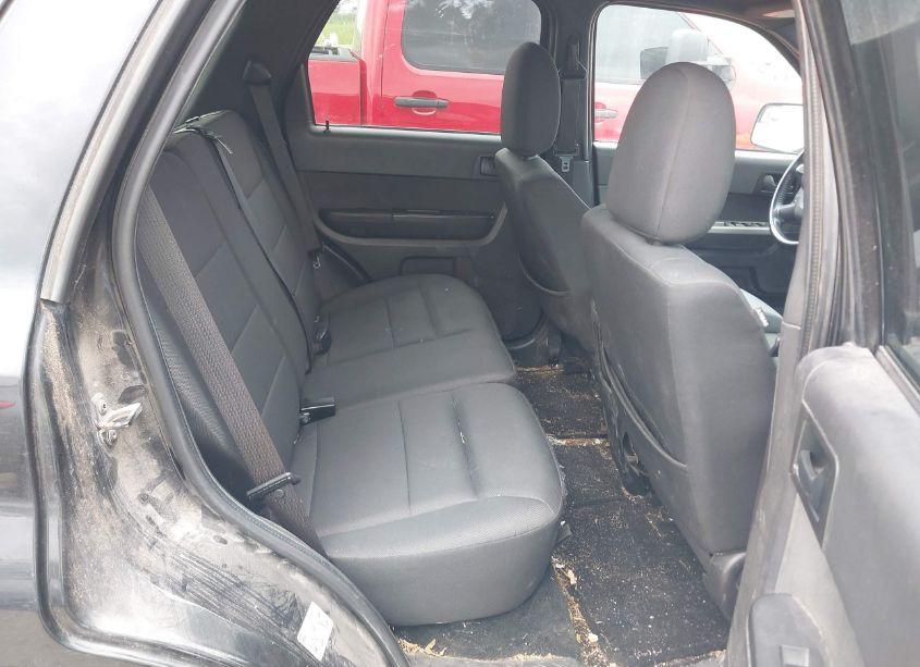 Photo 8 of 2011 Ford Escape XLT (VIN 1FMCU9DG4BKB72547)