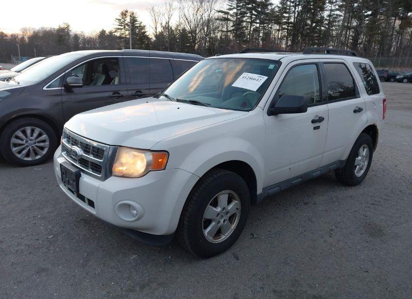 Photo 2 of 2012 Ford Escape XLT (VIN 1FMCU9DG4CKA12198)