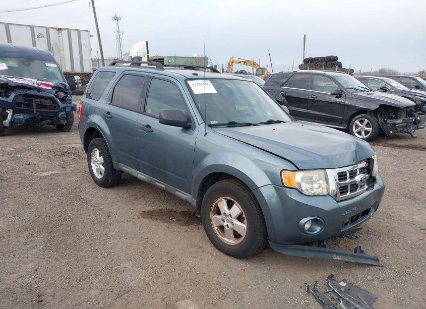 2012 Ford Escape XLT (VIN 1FMCU9DG4CKA87497) main photo