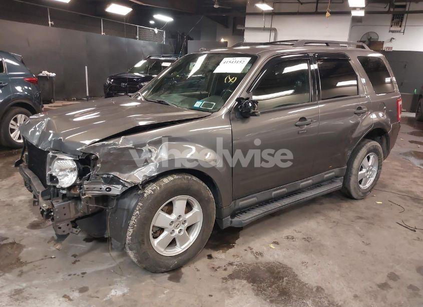 Photo 2 of 2012 Ford Escape XLT (VIN 1FMCU9DG4CKB98941)